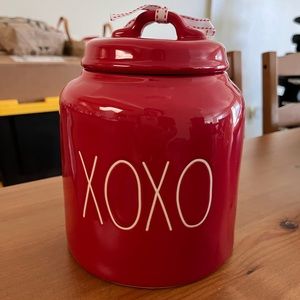Rae Dunn Xoxo canister